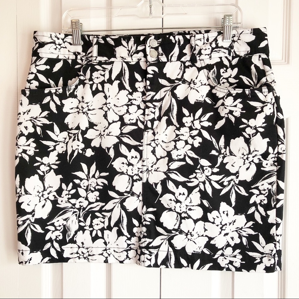 Chaps Black & White Tropical Floral Print Mini Denim Skirt 14